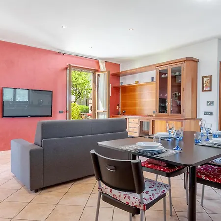 Vakantiehuis Stunning In With Kitchen