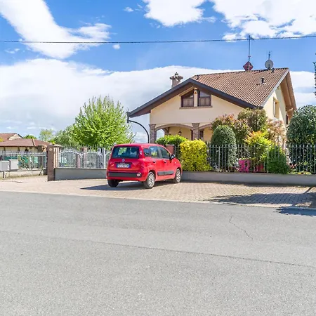 Stunning In With Kitchen * Bosconero