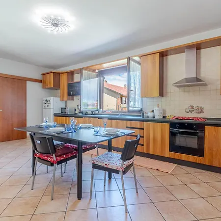 Vakantiehuis Stunning In With Kitchen