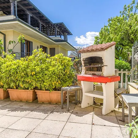 Stunning In With Kitchen * Bosconero