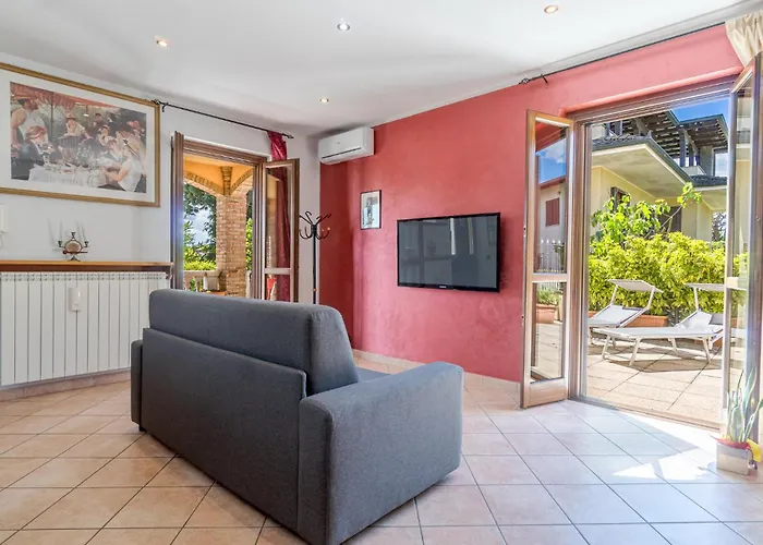 Stunning In With Kitchen Сasa de vacaciones