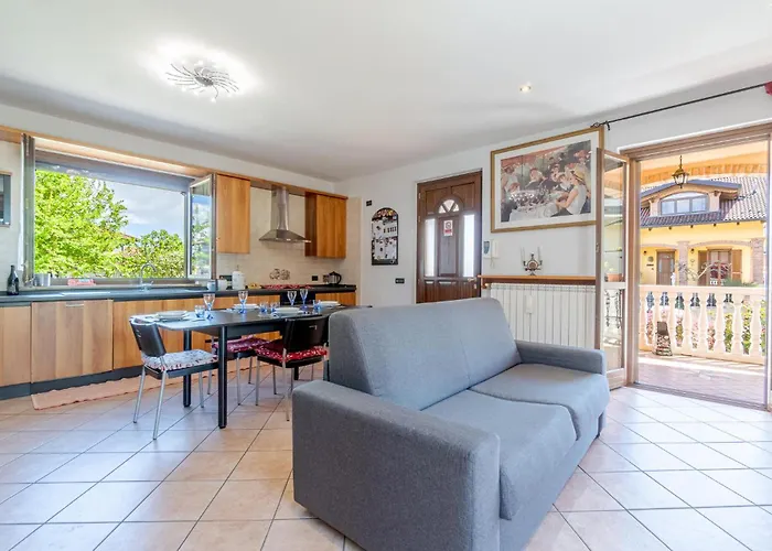 Stunning In With Kitchen Feriehus *