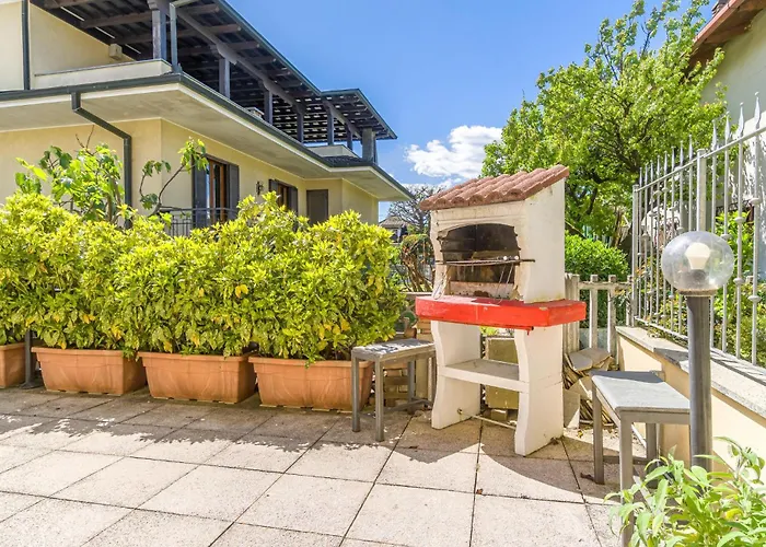 Stunning In With Kitchen * Bosconero